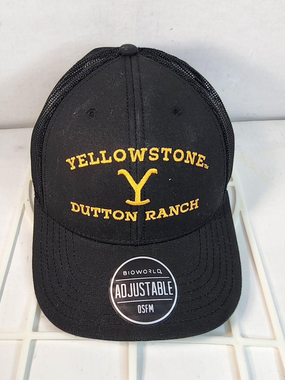 Yellowstone Dutton Ranch Trucker Hat Black Mesh Snapback One Size Mens NWT